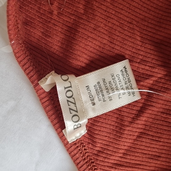 Crop top orange NWT SIZe Medium - Picture 4 of 5